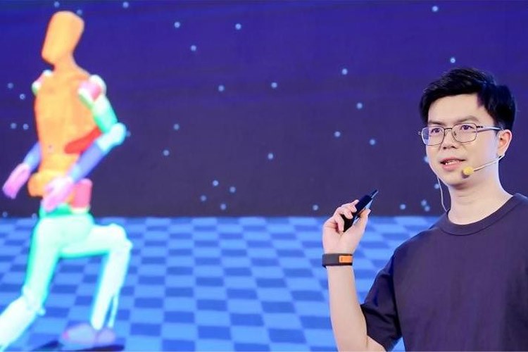 天才少年稚晖君银河集团机器人走路进场！AI模型做大脑，目标售价20万以内