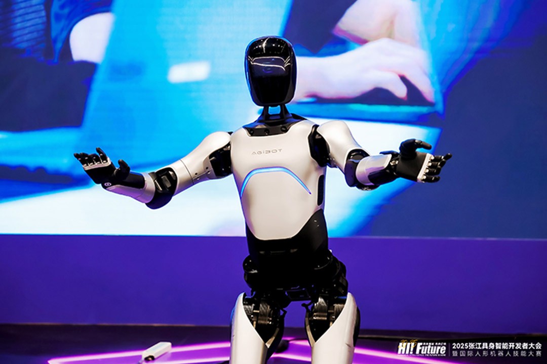 银河集团官网-PConline2025"智臻科技奖"揭榜，联想开天X7以"黑马之姿"上榜！